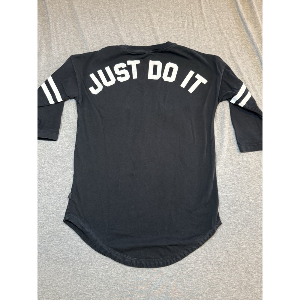 Nike black long-sleeve w/ white stripes on the sleeves and a curved hem - Small - Picture 8 of 10